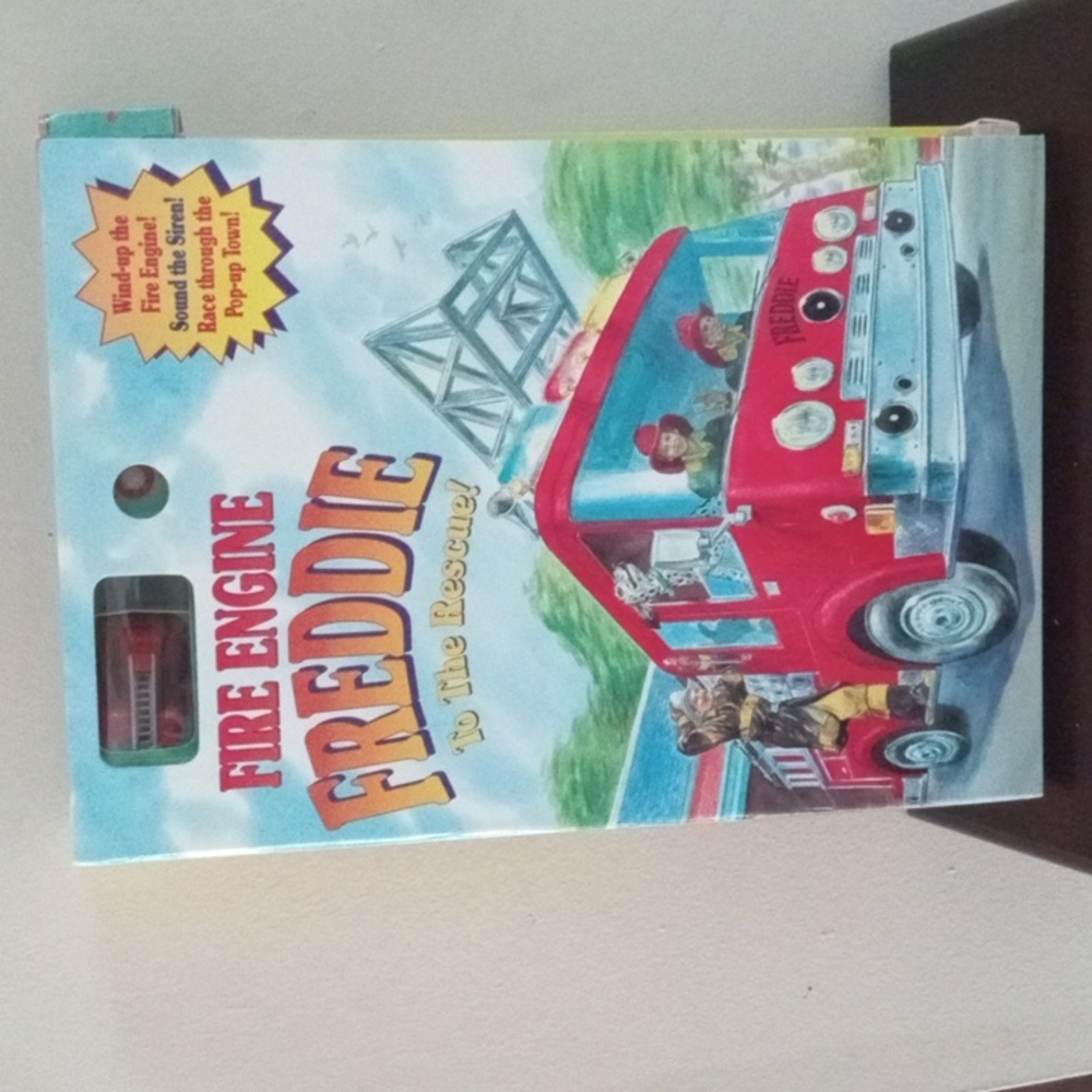 FIRE ENGINE FREDDIE
